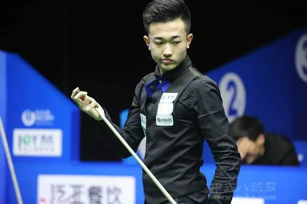 的底色是烟 的底色是烟